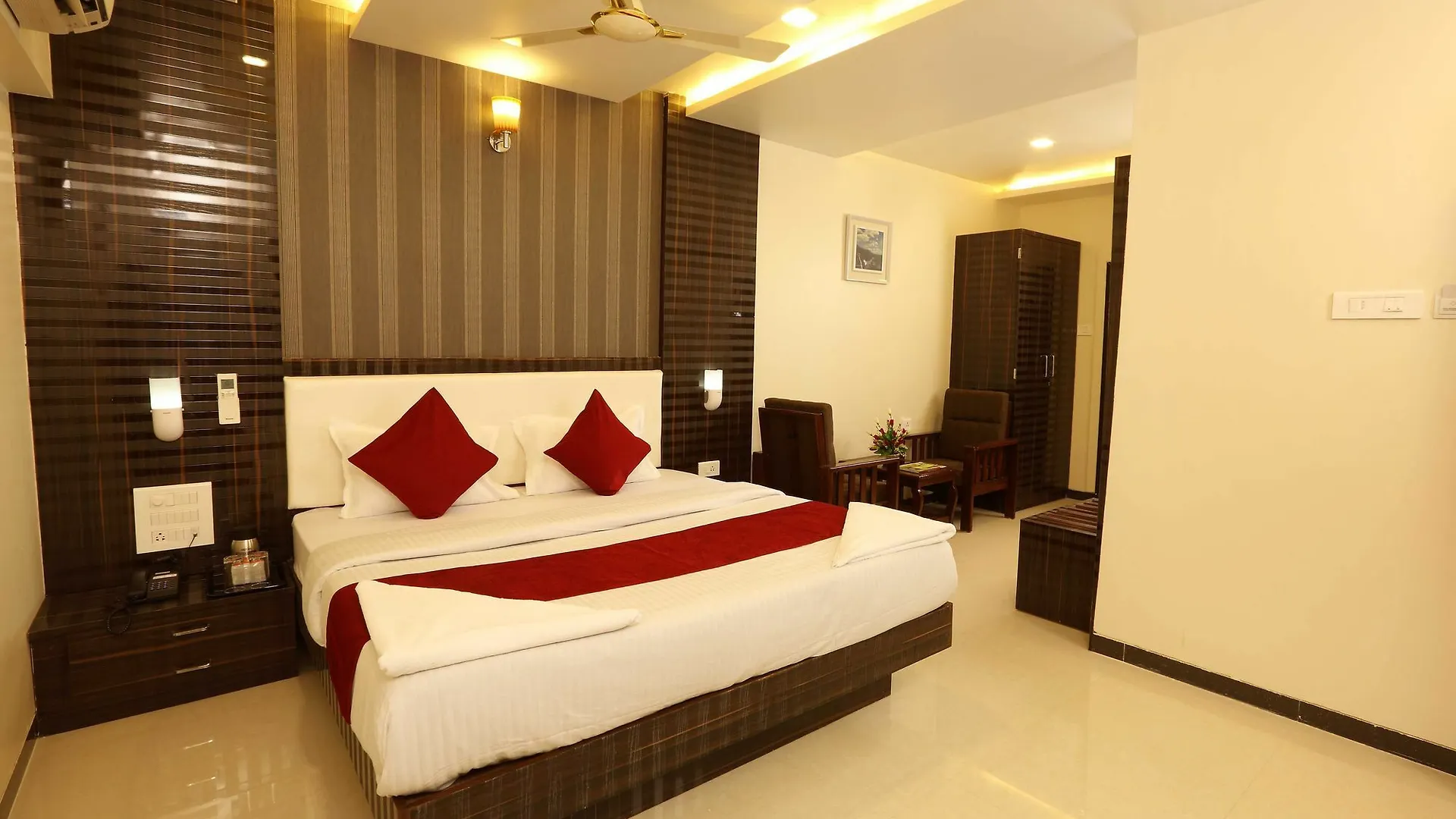 ***  Hotel Kochi Caprice India